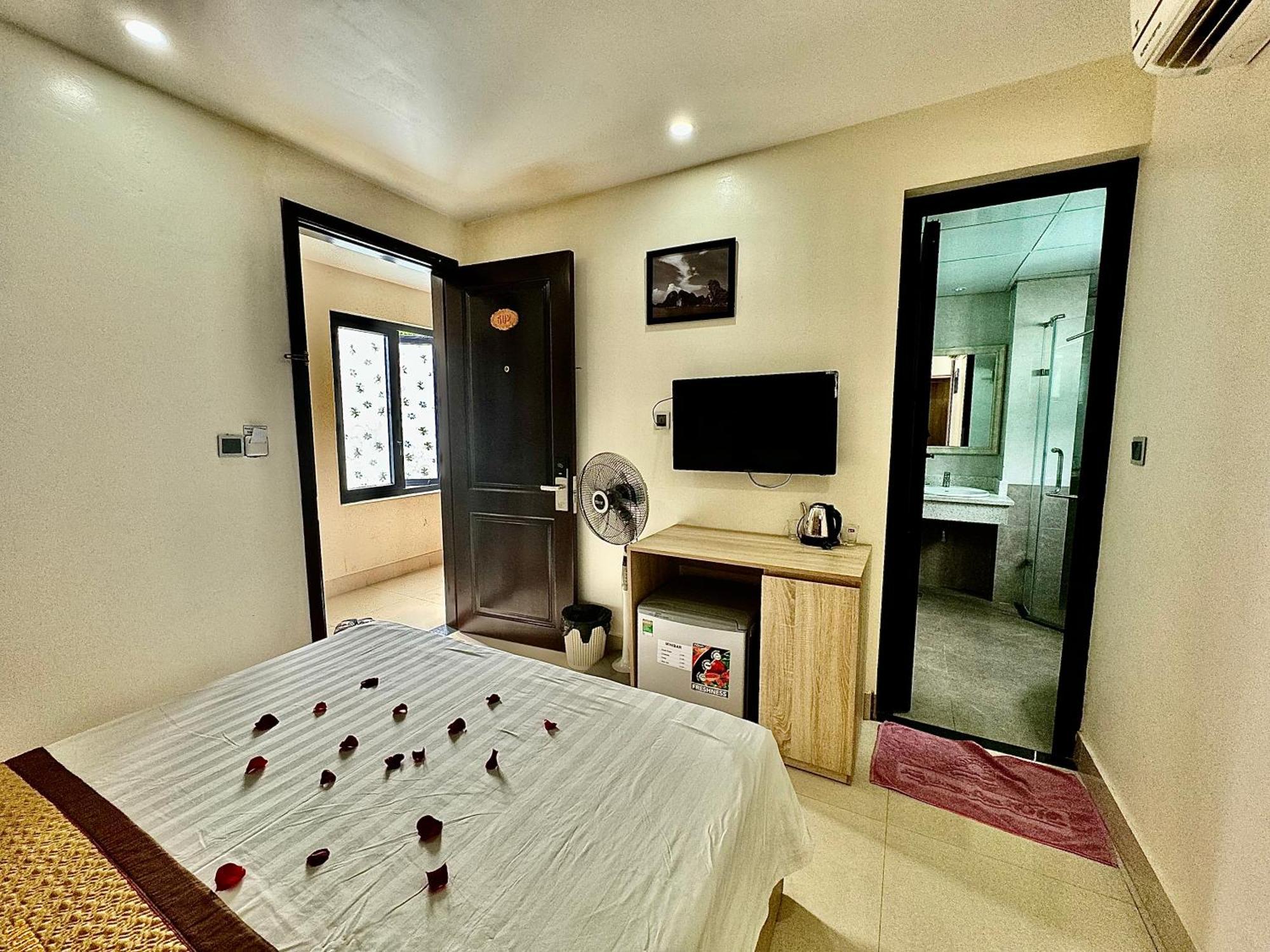 Sunflower Catba Hotel Dong Khe Sau Esterno foto