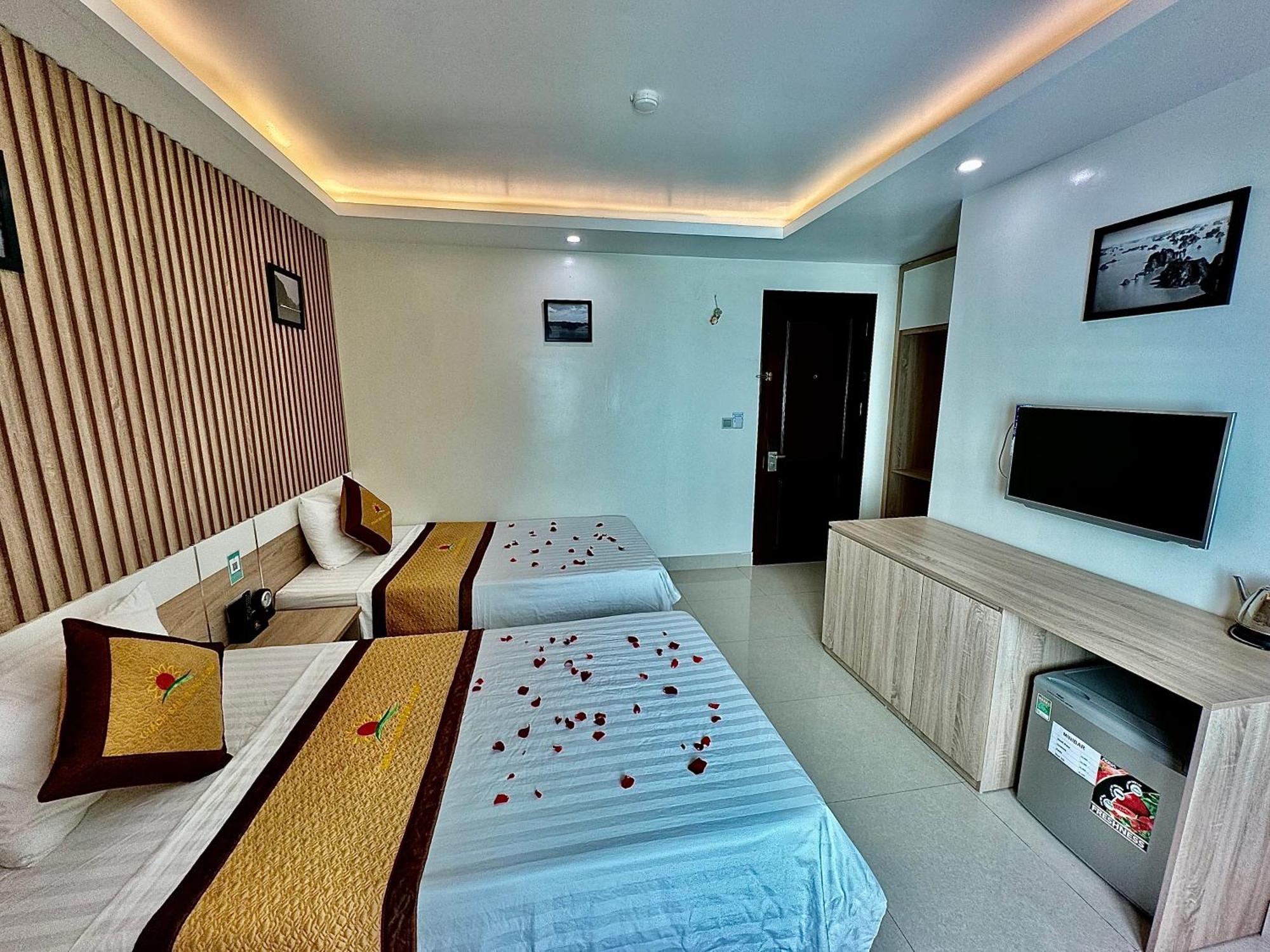 Sunflower Catba Hotel Dong Khe Sau Esterno foto